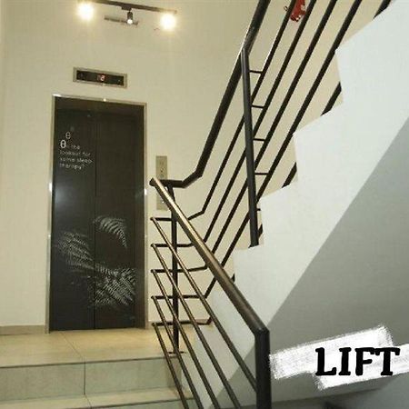 Z Hotel Ara Damansara, Lrt, Mall, Airport Petaling Jaya Eksteriør bilde